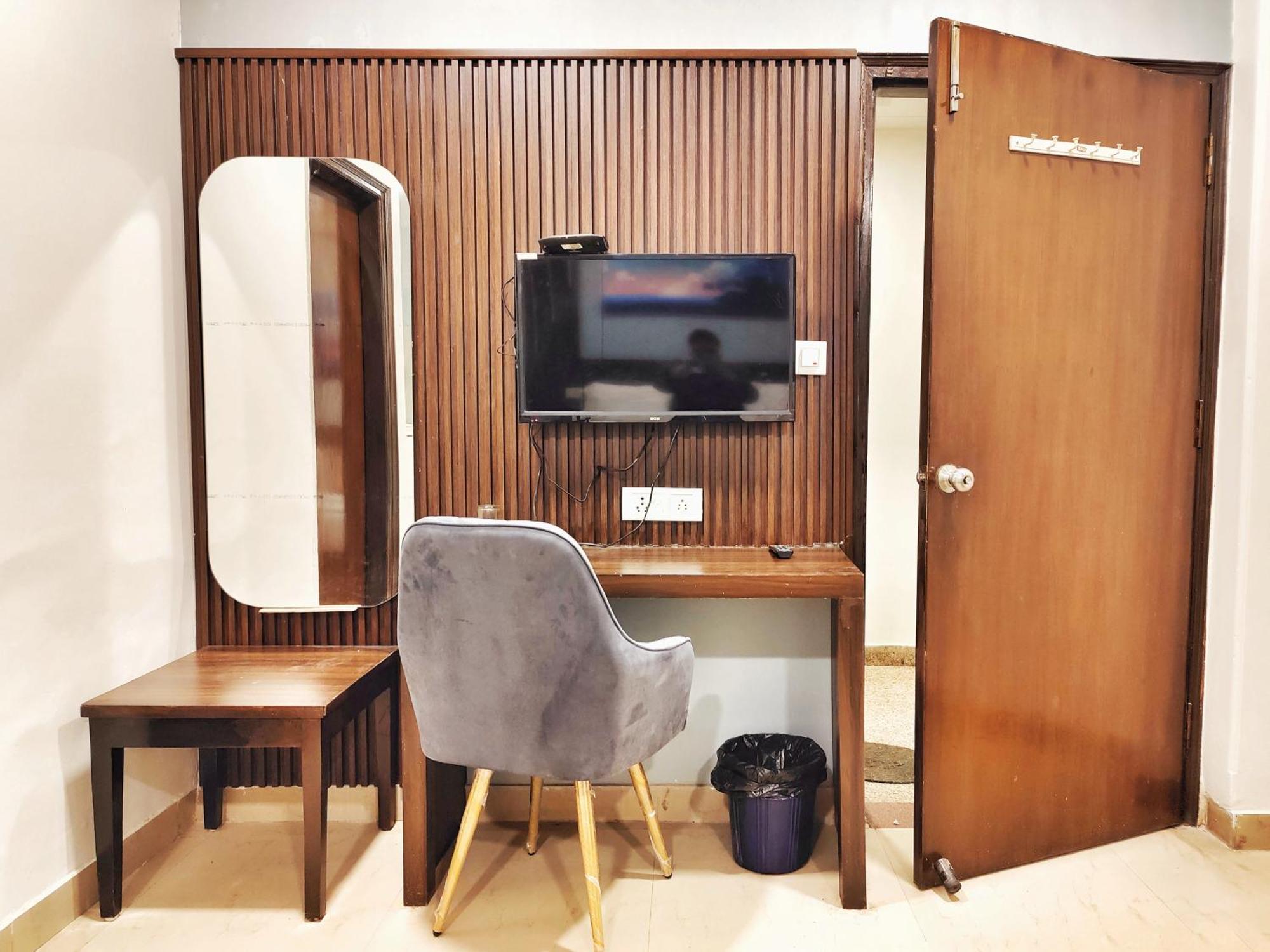Airport Hotel The Terminal ニューデリー エクステリア 写真