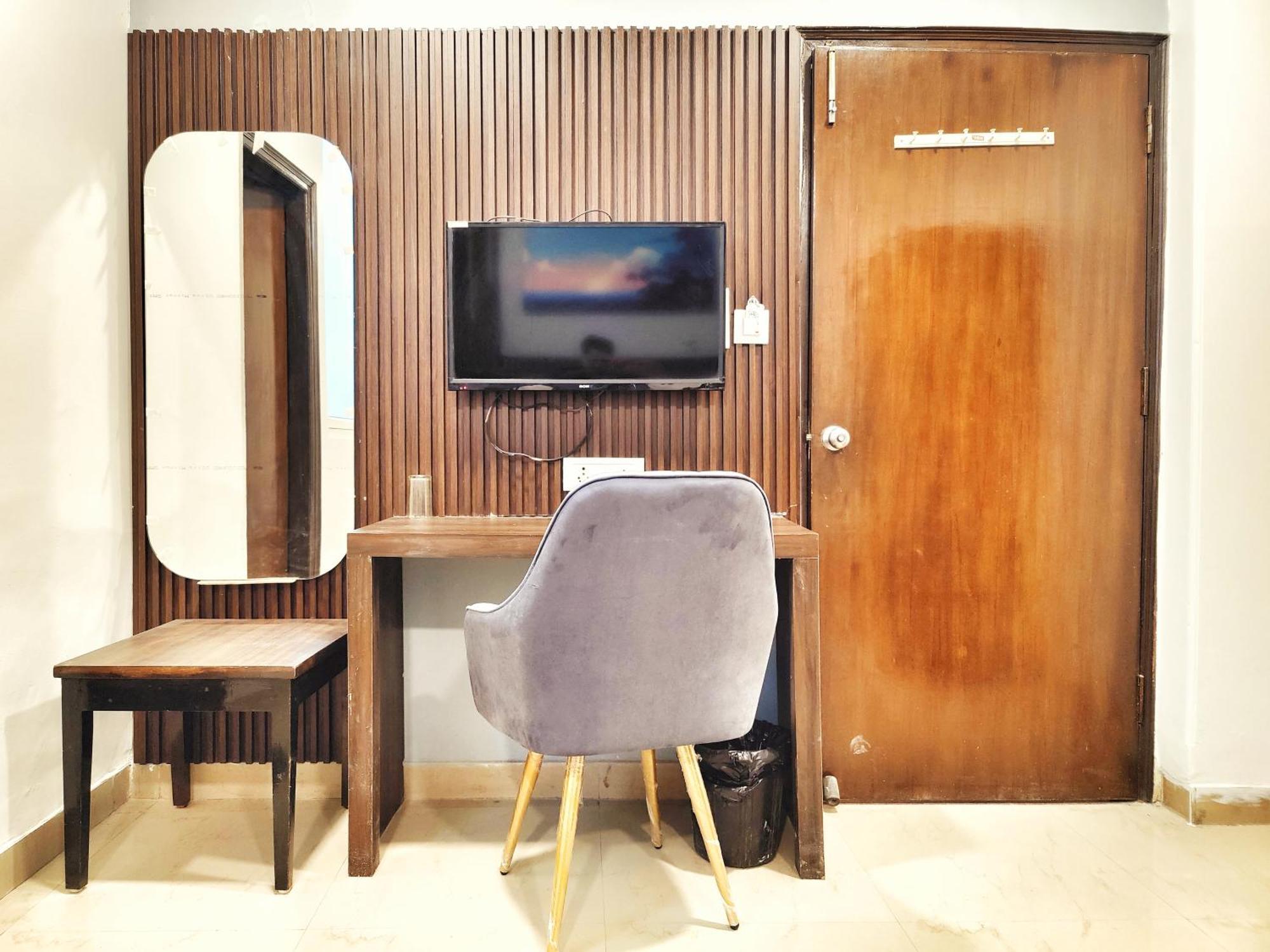 Airport Hotel The Terminal ニューデリー エクステリア 写真